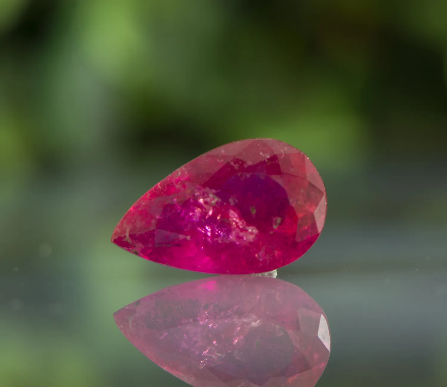 Турмалин Рубелит