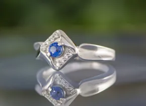 Пръстен с Кианит