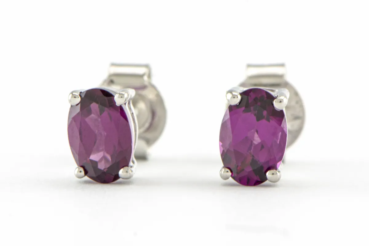 Обици с Гранат