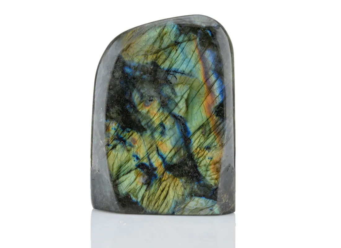 Лабрадорит