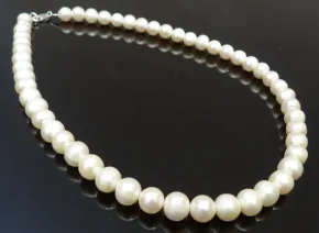 Колие с Бели Перли
